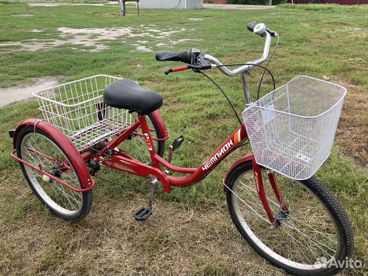 Трехколесный велосипед чемпион новый