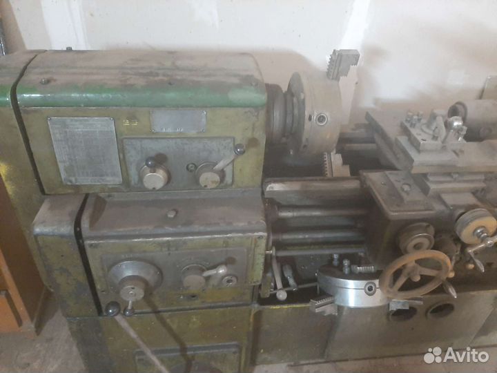 Токарный станок