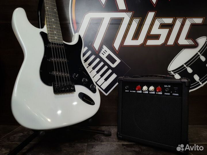 Электрогитара Stratocaster + Комбо + Аксессуары