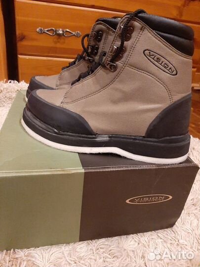 Новые забродные ботинки Vision