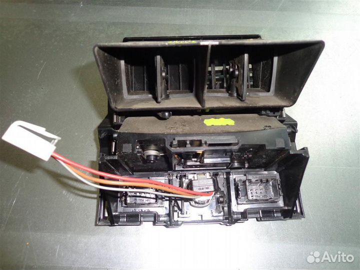 Дефлектор воздушный VW Touareg