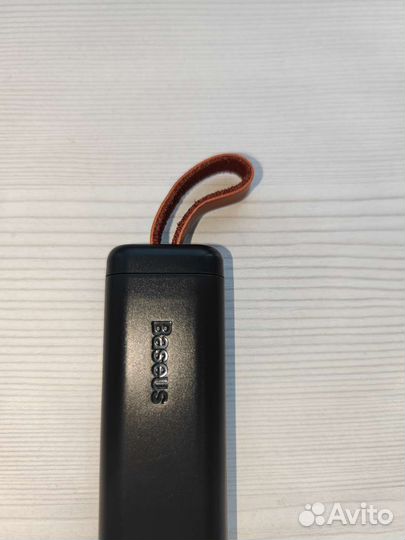 Автомобильный скребок Baseus