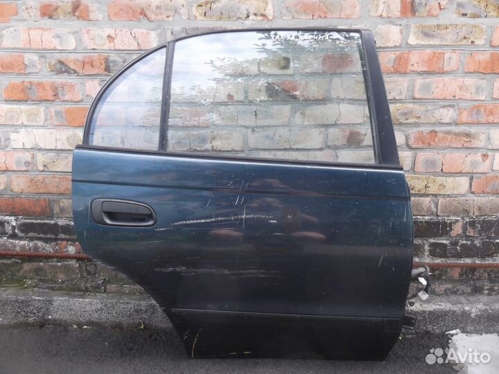 Дверь задняя правая Toyota Carina E