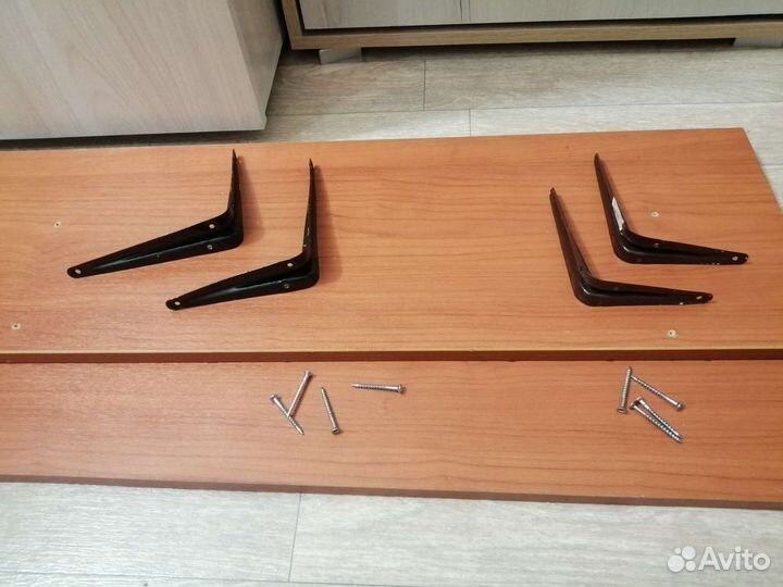 Настенная полочка