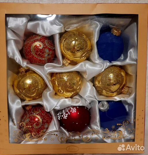 Набор новогодних стеклянных шаров ручной работы
