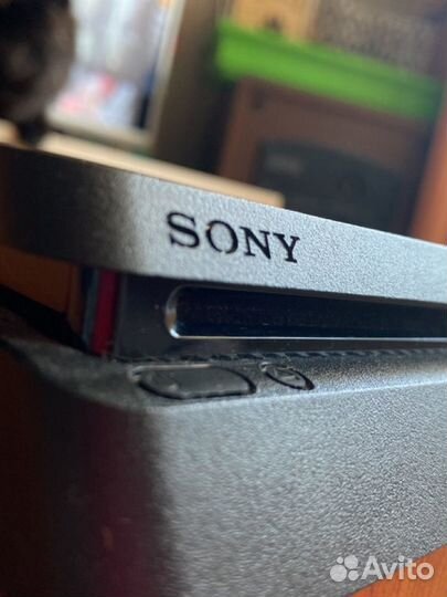 Sony playstation 4 PS4 slim 1tb