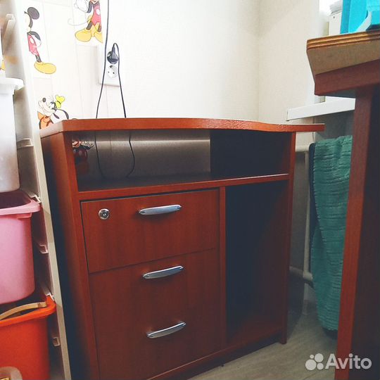 Стол