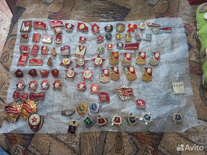 Значки Комсомольские и Пионерские с Лениным