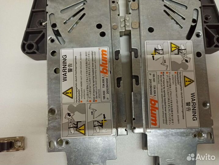 Механизм подъёма фасада blum HS02