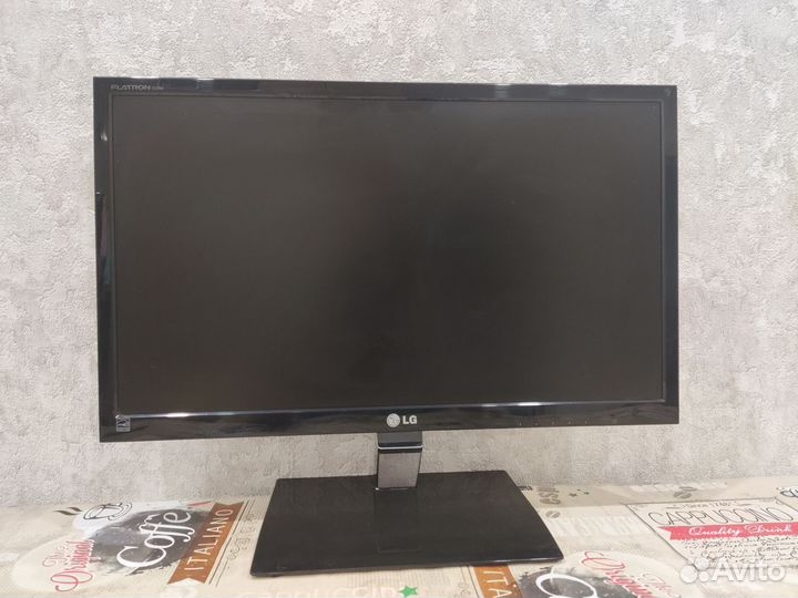 Монитор LG 22