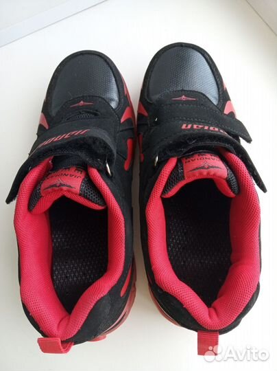 Кроссовки с роликами