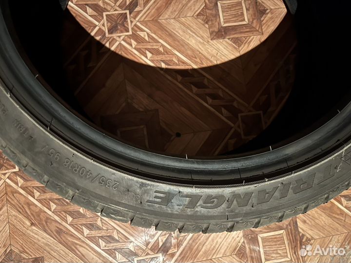 Triangle Snowlink TWT02 235/40 R18 95V