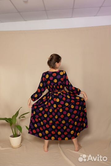 Платье миди черное с принтом