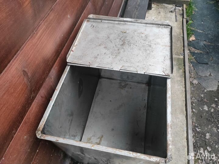 Бак из нержавейки с крышкой и краном 50л для бани