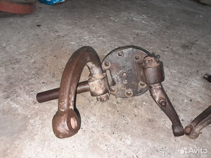 Поворотный кулак газ 53