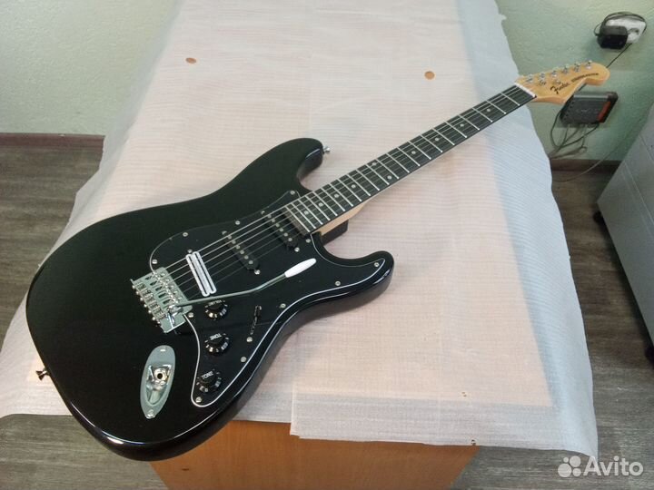 Электрогитара Fender Stratocaster