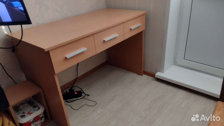 Письменный стол