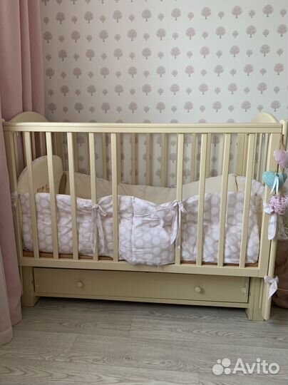 Кроватки для двойни + пеленальный комод