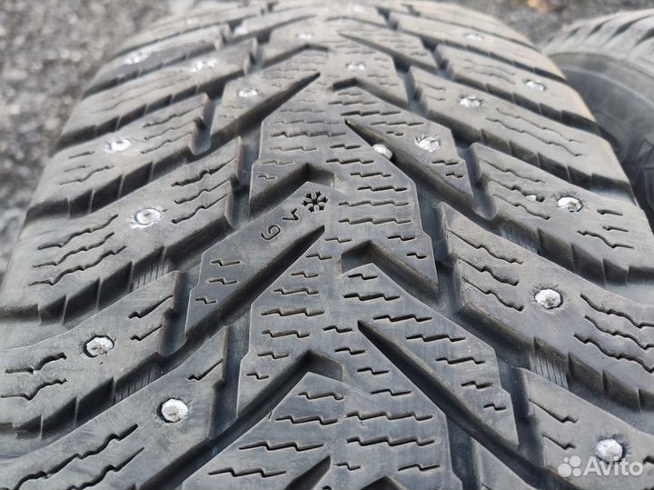 Nokian Tyres Hakkapeliitta 8 SUV 235/65 R17 108T