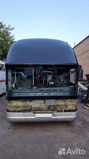 Лобовое стекло на автобус Neoplan 516