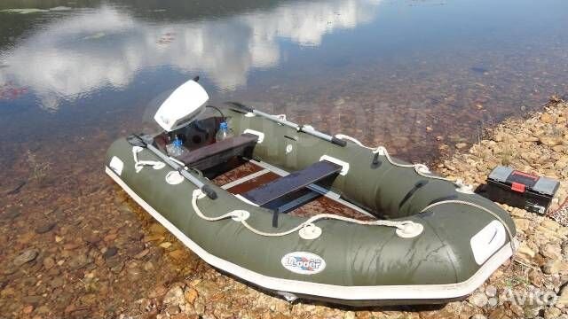 Продам лодку пвх Leader-320 с мотором
