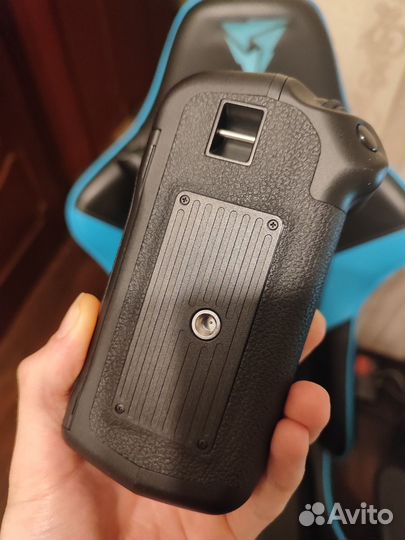 Оригинальный батарейный блок ручка Canon bg e6