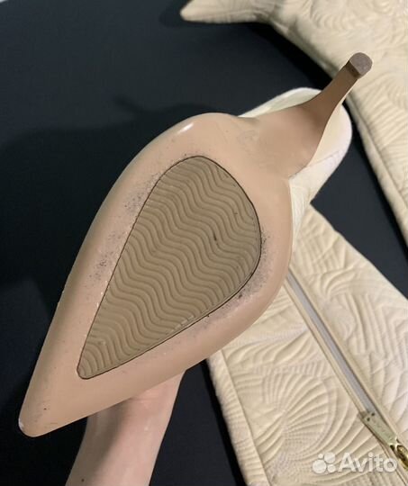 Сапоги бежевые шпилька Италия bruno magli 37