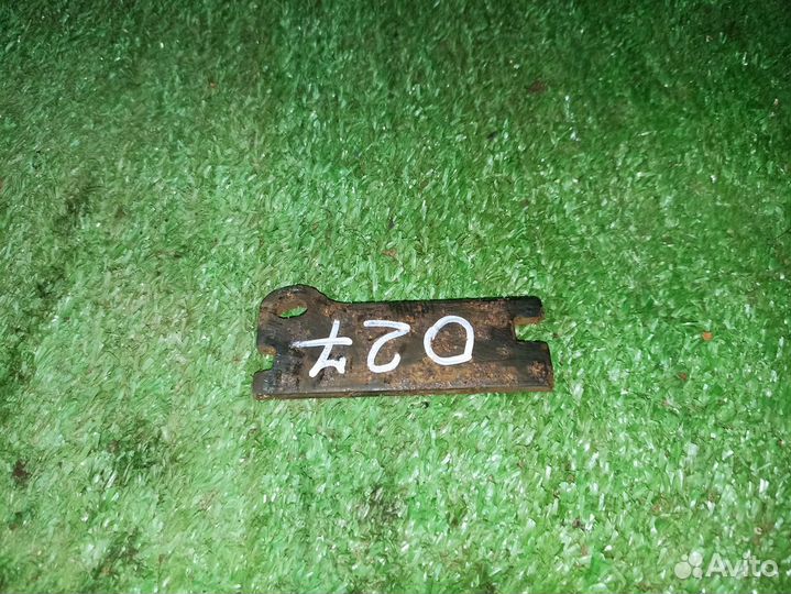 Планка упорная барабанных колодок Chevrolet Lacett