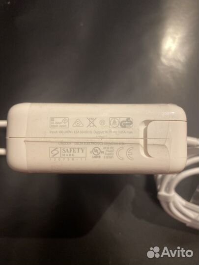 Адаптер на macbook MagSafe 2