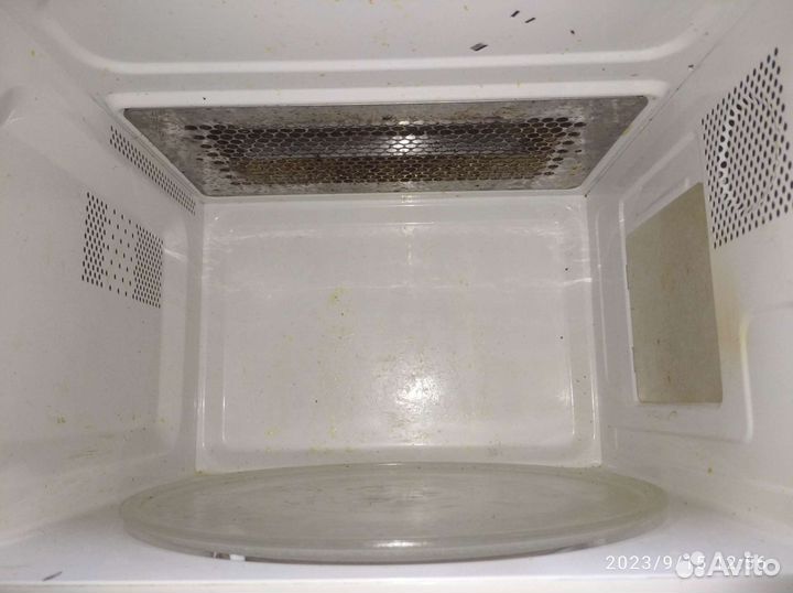 Микроволновая печь с грилем