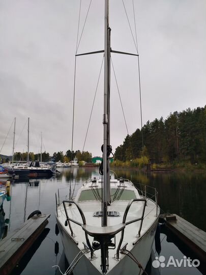 Парусно-моторная прогулочная яхта 9.5 м стальная