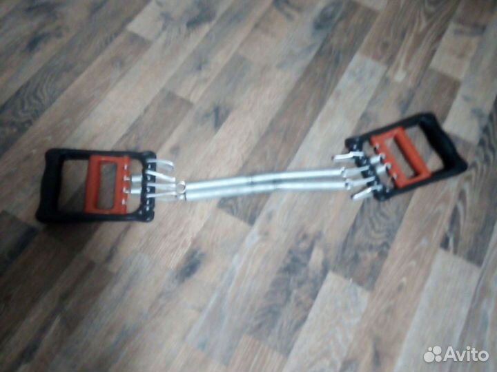 Тренажор для грудной клетки и рук