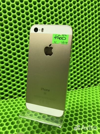 Телефон iPhone se (30770)
