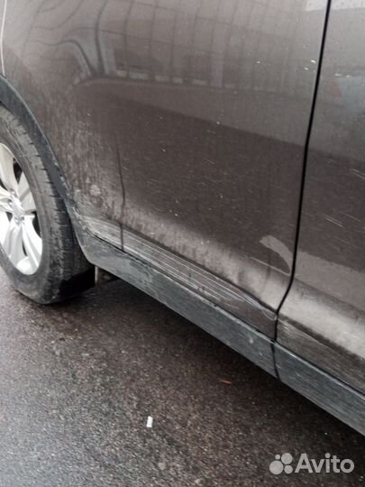 Дверь правая задняя KIA Sportage 2011 770043W000