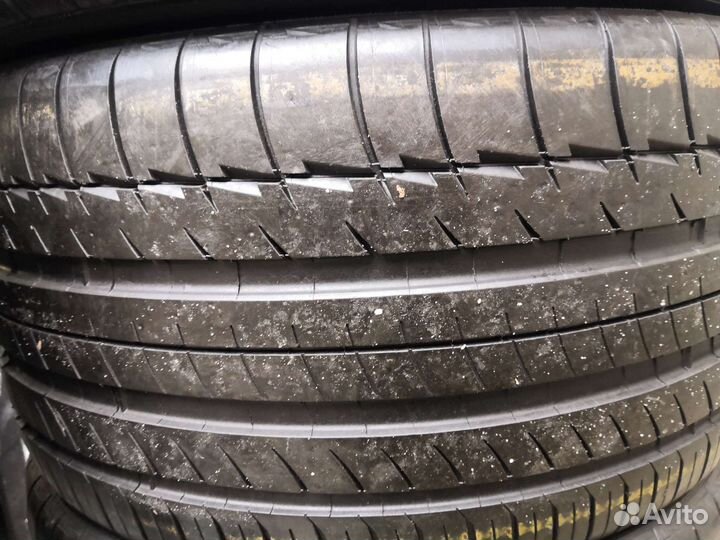 Michelin Pilot Sport 255/40 R20 и 295/35 R20 Y