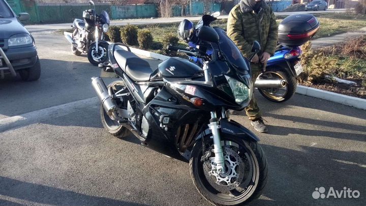 Suzuki bandit 1200s
