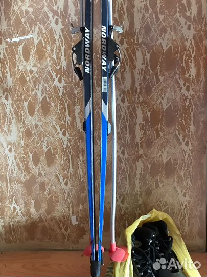 Лыжи с ботинками 39