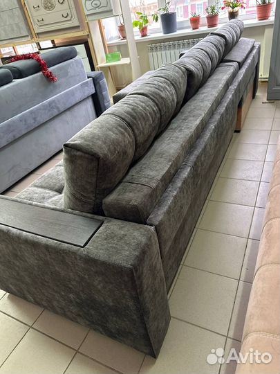 Большой угловой диван новый
