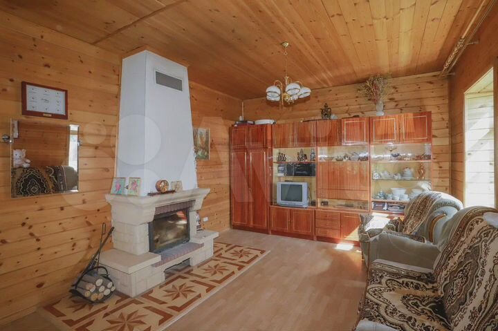 Дом 189,3 м² на участке 7,3 сот.