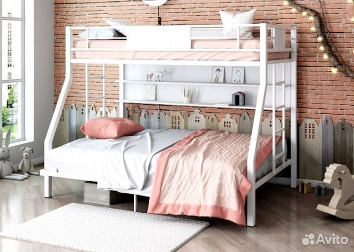 Кровать двухъярусная