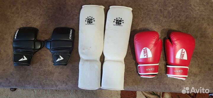 Настенное крепление, перчатки