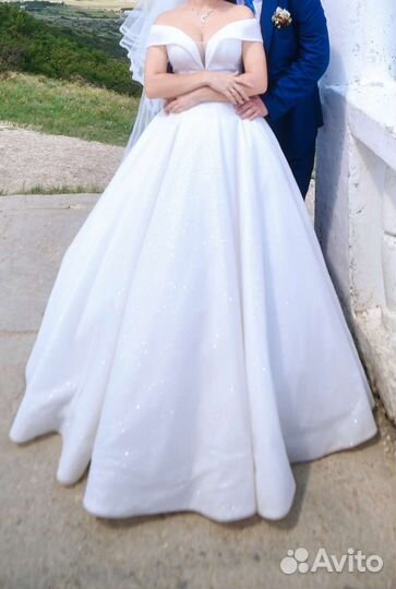 Свадебное платье