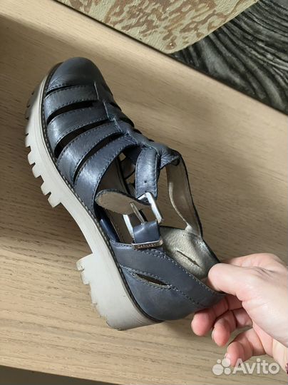 Сандалии Carnaby