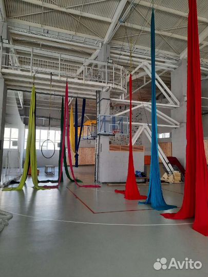 Воздушная гимнастика на полотнах