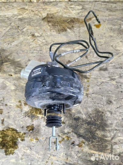 Вакуумный усилитель тормозов Mercedes-Benz C-Class