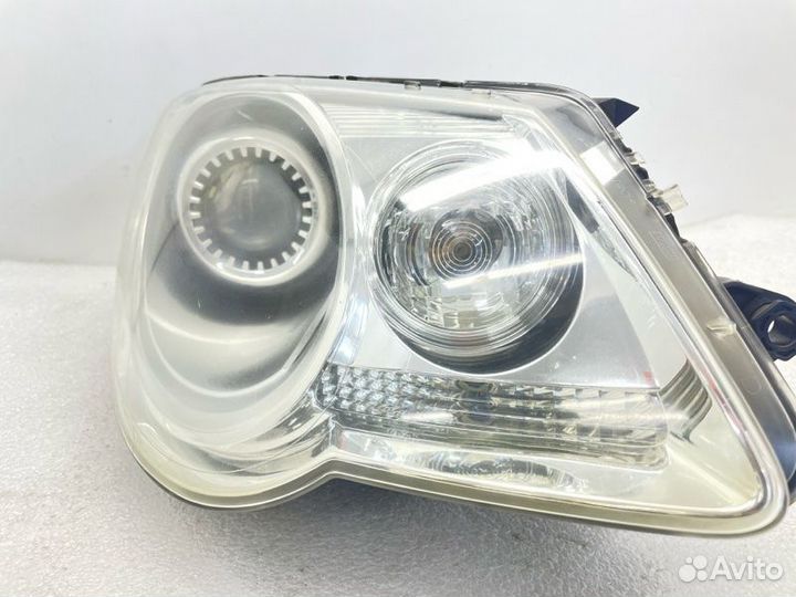 Фара передняя правая Volkswagen Eos 2009