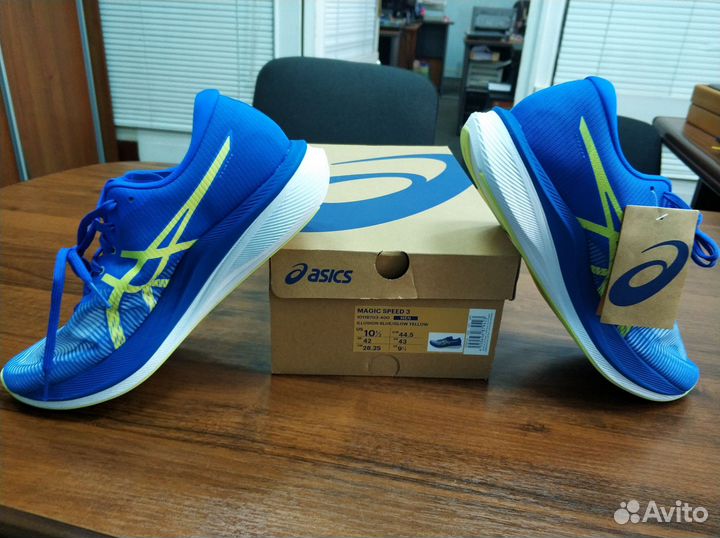 Кроссовки Asics Magic Speed 3 (карбон)