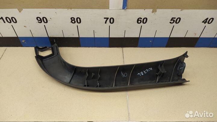 Обшивка двери багажника Land Cruiser (150) -Prado