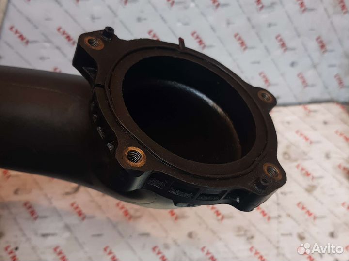 Патрубок впускной Мерседес ом651