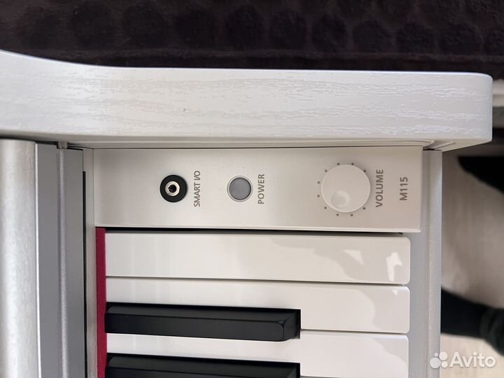 Цифровое пианино Kurzweil M115 белое с банкеткой